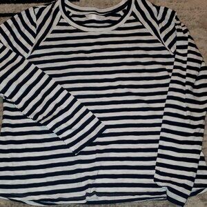 NWT:  LAUREN CONRAD BLACK AND WHITE STRIPED TOP, SIZE XL